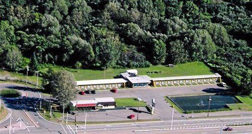 Motel Spring Chateau Richer Zewnętrze zdjęcie
